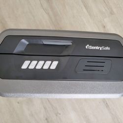 New Master Segurity Safe. 