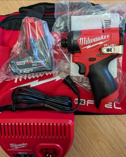 MILWAUKEE M12 FUEL IMPACT DRIVER, 4AH BATTERY AND CHARGER