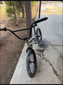 Cult gateway BMX bike