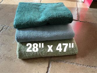 Bath  towels  (28"x 47")  -  $5  each