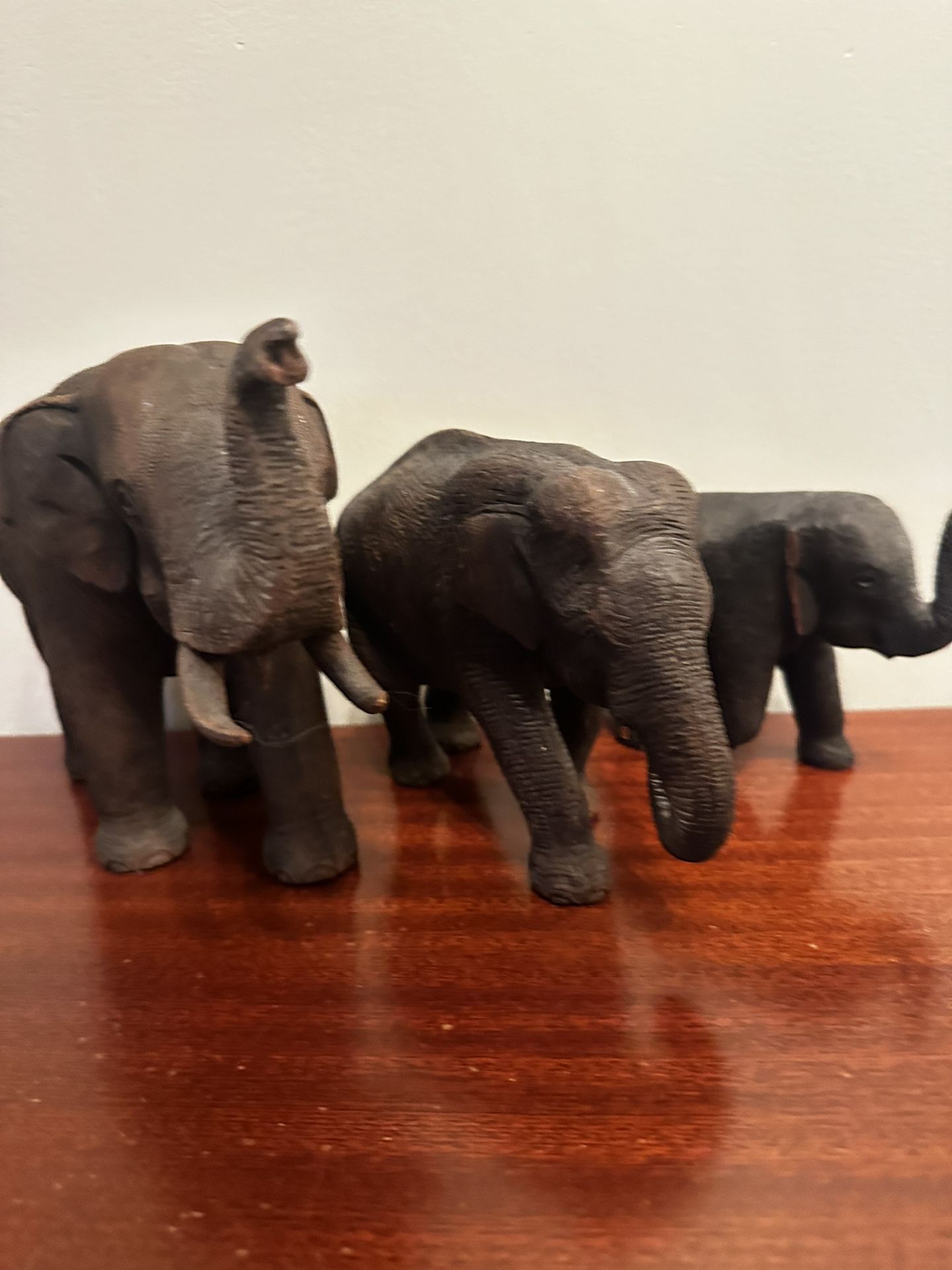 Elephant Family Sculptures,All Products : American Fashion Style Bags On Sale