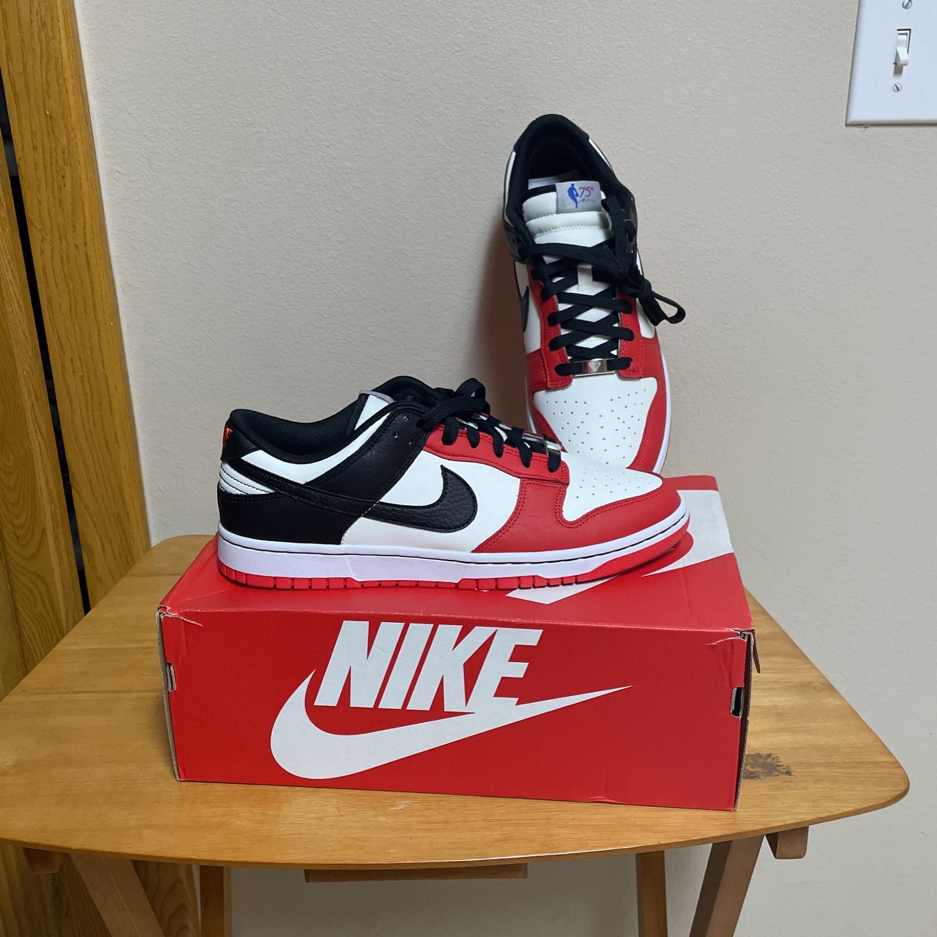 ladrón rojo Influencia Nike Dunk Low 75th Anniversary Chicago for Sale in Pharr, TX - OfferUp