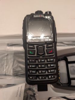 Radioddity GD-88 digital DMR analog radio, extra battery and microphone