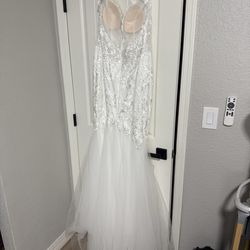 Wedding dress