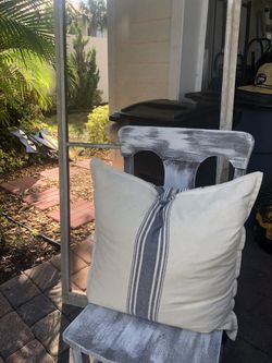Vintage chair 20.00 farmhouse pillow 10