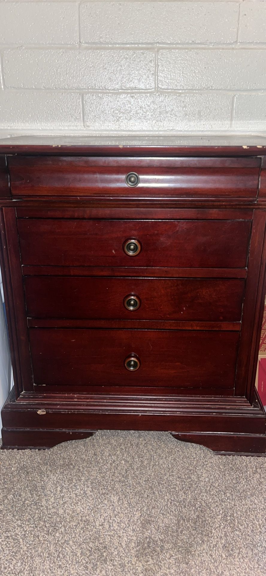 2 Identical End Dressers