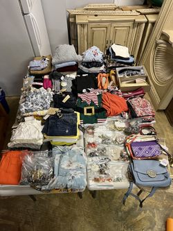 HUGE 102 ITEM Women’s Clothing/Jewelry/Shoes/Purses Lot! All BRAND NEW NWT!!!