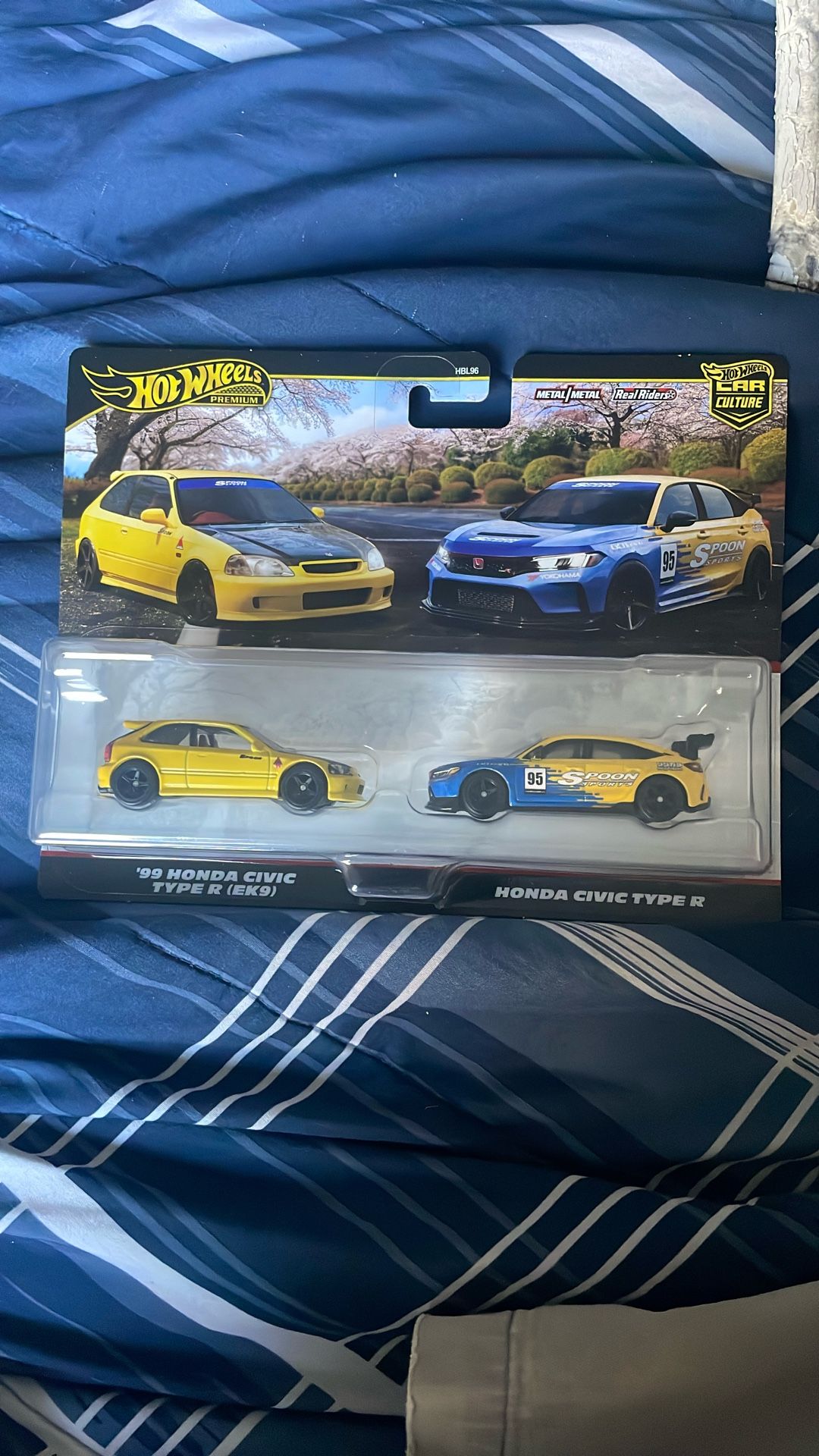 Hot Wheels Premium 2-Pack ’99 Honda Civic Type R EK9 & Civic Type R Spoon 1/64
