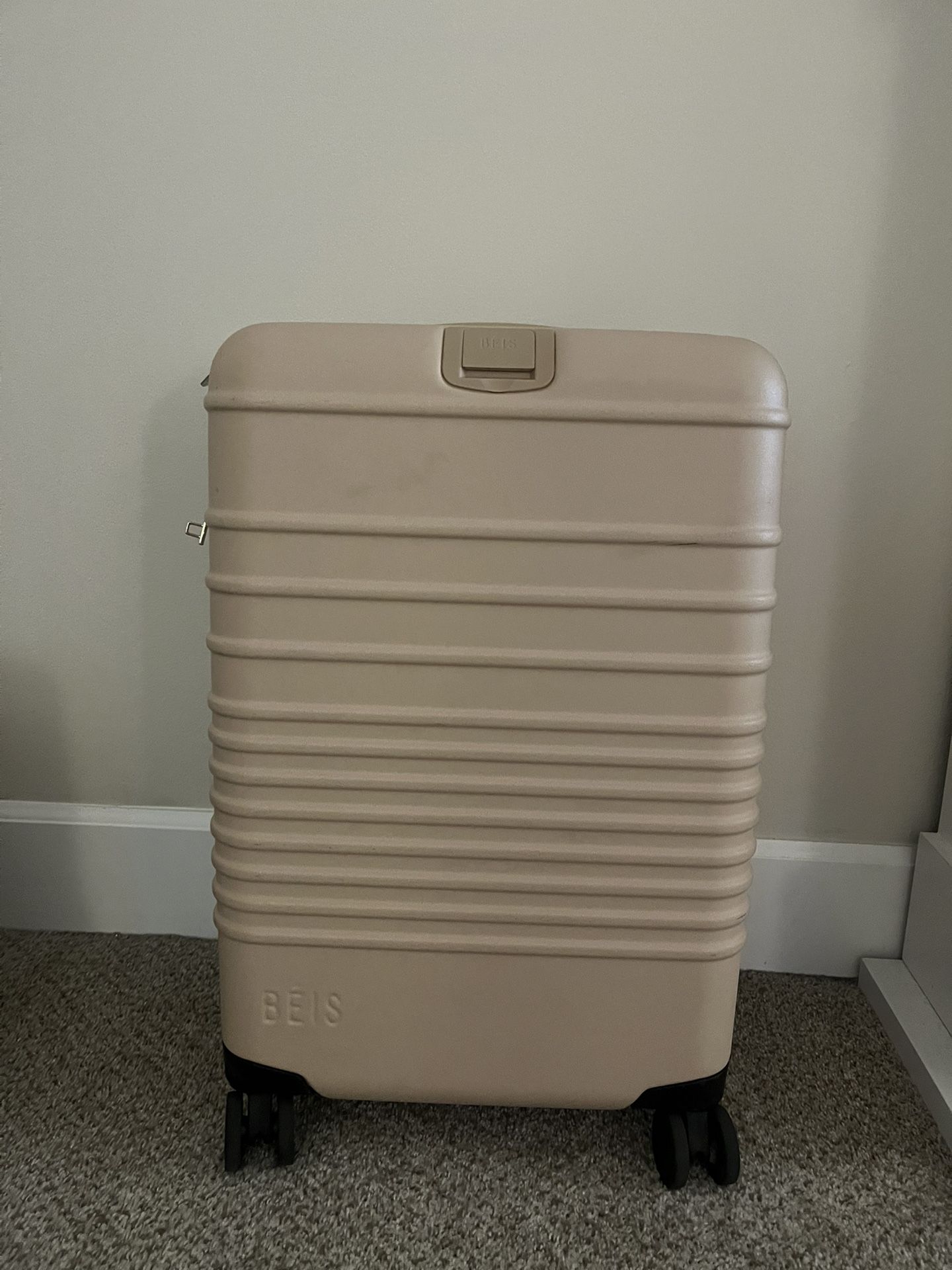 Beis Carry On Luggage With Beis Packing Cubes