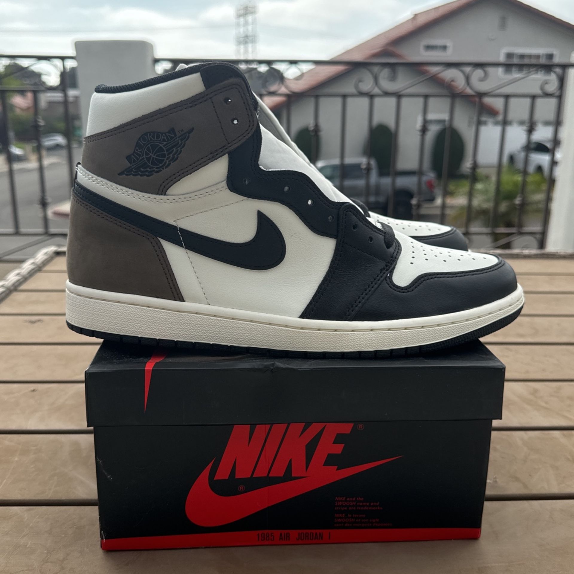 Nike Air Jordan 1 High Dark Mocha