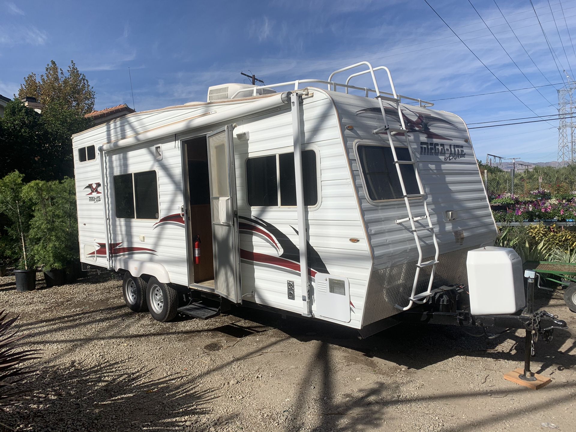 06 21ft Toy Hauler $13500 FIRM