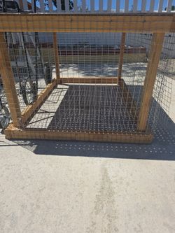Chicken wire cage