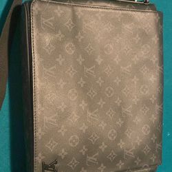 Louis Vuitton Messenger Bag Men