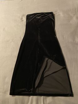 Elegant Black Velvet Dress size small By Guess