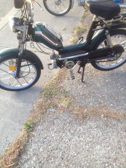 Vintage Pedal Start Motron Moped Runs Excellent.