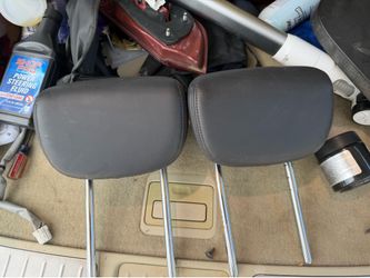 Fx35/fx37 qx70 rear head rest