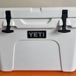 Yeti Tundra Cooler 35