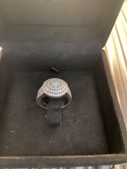 Iced-Out Round Cluster Signet Ring (moissanite)