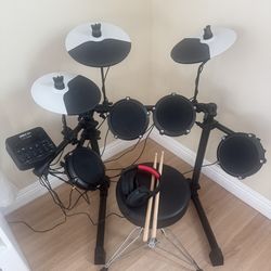 Alesis Debut Drum Kit