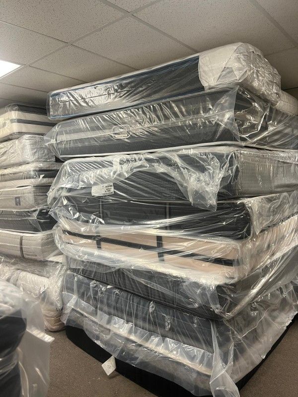 Mattress Sale!! Huge Savings!! Msg Asap!!