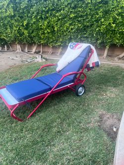 Vintage Chaise Lounge/Garden