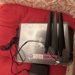 NETGEAR Nighthawk R7000 AC1900 Smart WiFi Router, pick up in Temple city