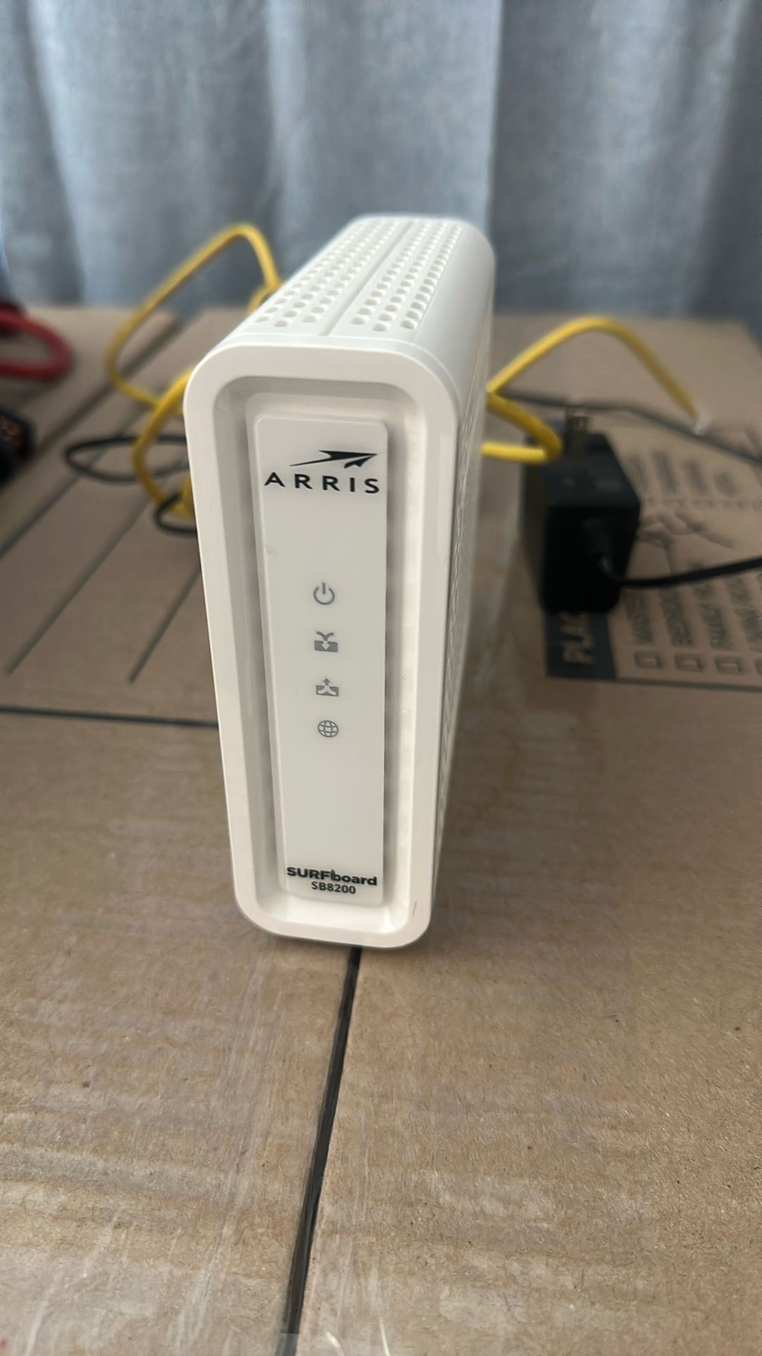 Arris SB 8200 Cable Modem SB8200