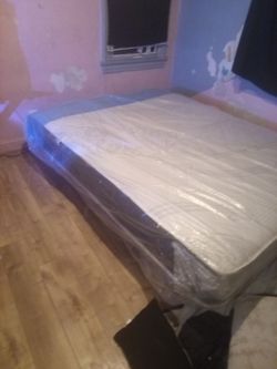 Queen mattress new