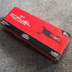 Milwaukee M12 FUEL 12V Lithium Cordless Oscillating Multi-Tool (NEW)