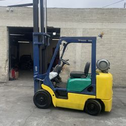 Forklift 