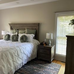 King Comforter w/2 shams in Bright White