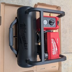 Milwaukee 2840-80 M18 FUEL 18V 2 Gallon Quiet Air Compressor