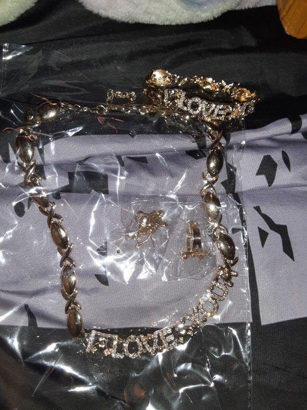Necklace Set