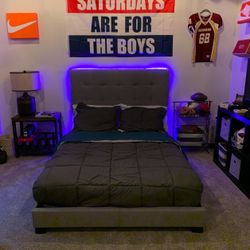 Full Size Bed with metal slats 