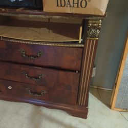 Vintage Elegant Dresser. PERFECT FOR QUICK FLIPS