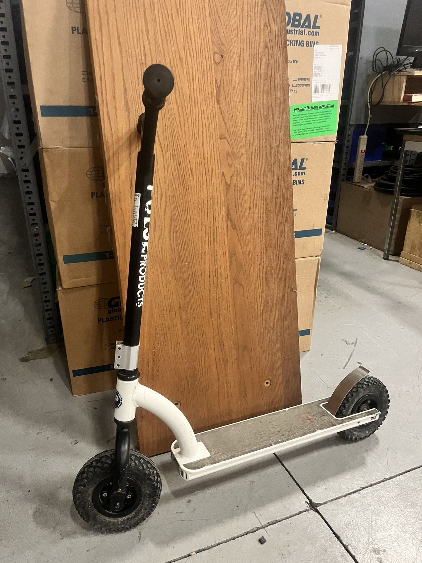 Pulse Performance Products DX1 Freestyle Dirt Scooter, Black/White