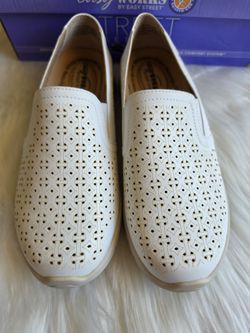 Easy Works By Easy Streets Mosaic - Womens 7.5M White Slip on