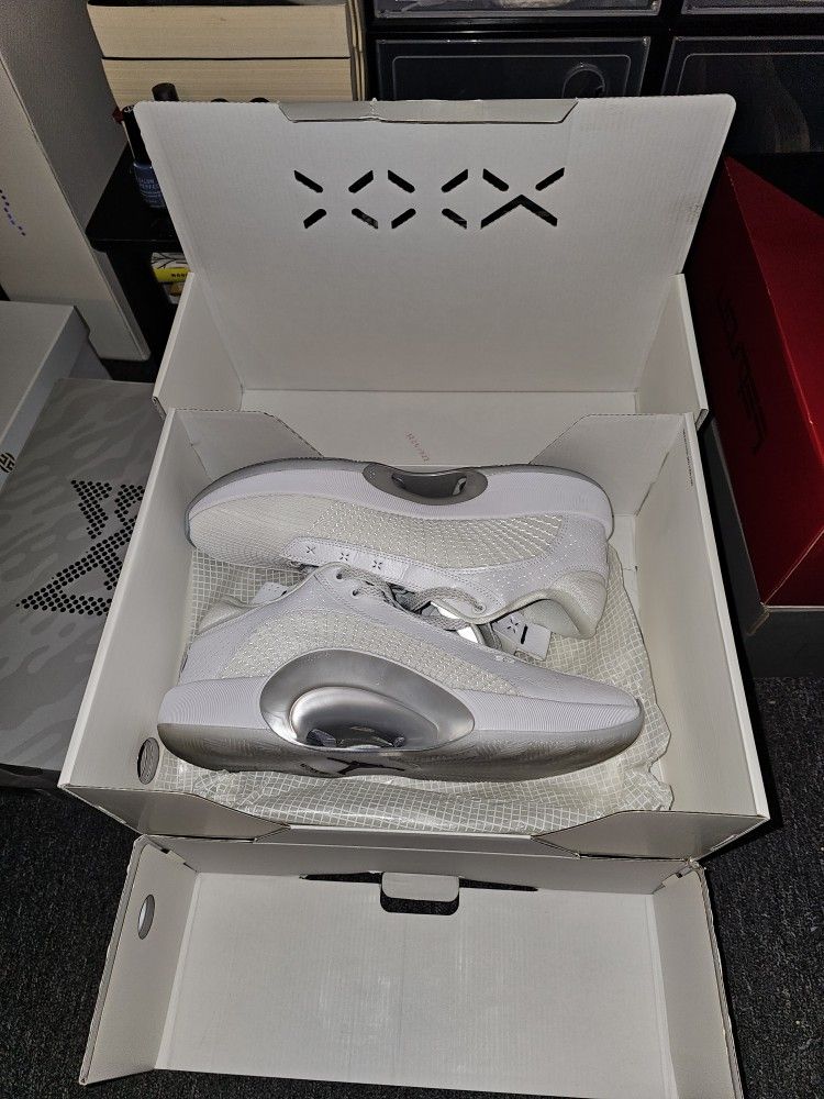 Jordan XXXV (35) Metalic Silver Sz 12M