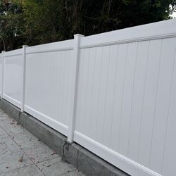 Vinyl  Fence 