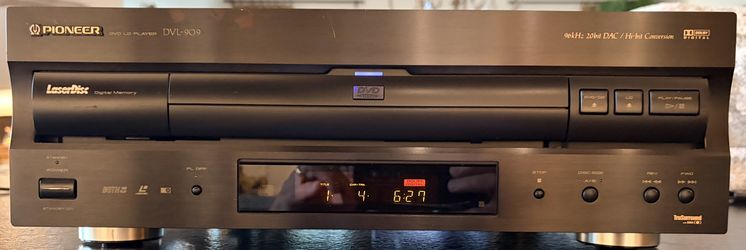 Pioneer DVL-909 LaserDisc / DVD / CD Player – Excellent Condition