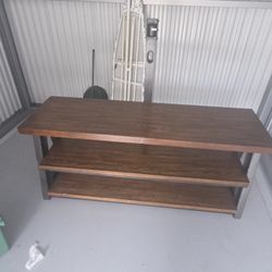 Free TV stand