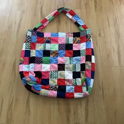 Gigantic bag ((maybe clown bag 🤷)