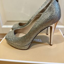 Michael Kors Silver Glitter Size 6M 