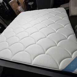 Dreamcloud memory foam king mattress