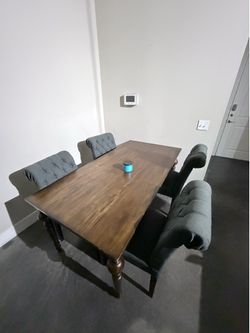 Dining Table & Chairs