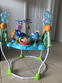 Bright stars Finding Nemo jumper with activities