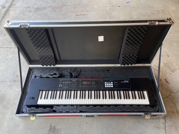 Roland Juno DS 88 Keyboard and Case