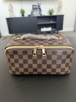 Louis Vuitton Toiletry 