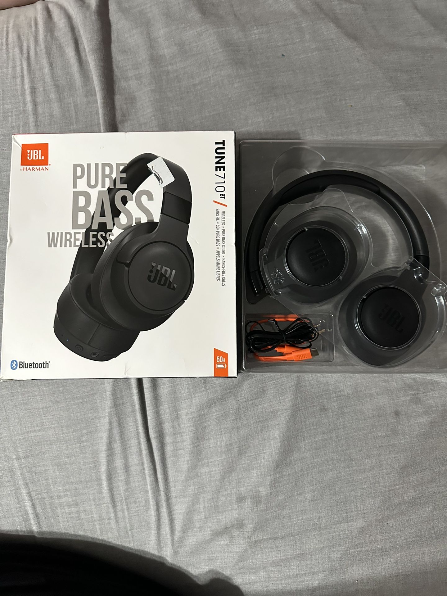 JBL TUNE 710BT Wireless Headphones 