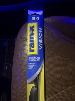 Rain X BEAM BLADE TECHNOLOGY CURVED TO PROVIDE A SMOOTH WIPE